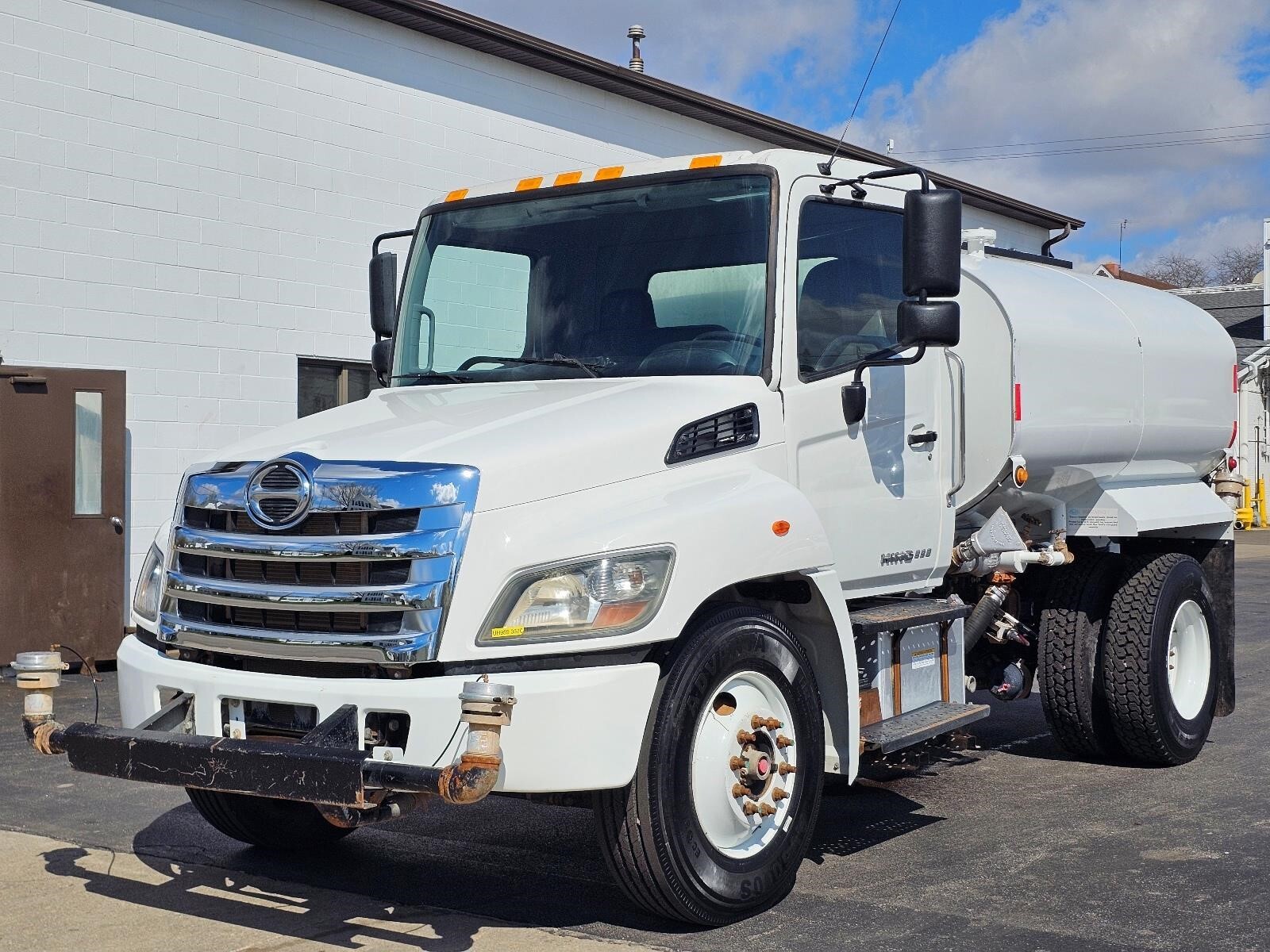2019 HINO 338 in Berne, IN