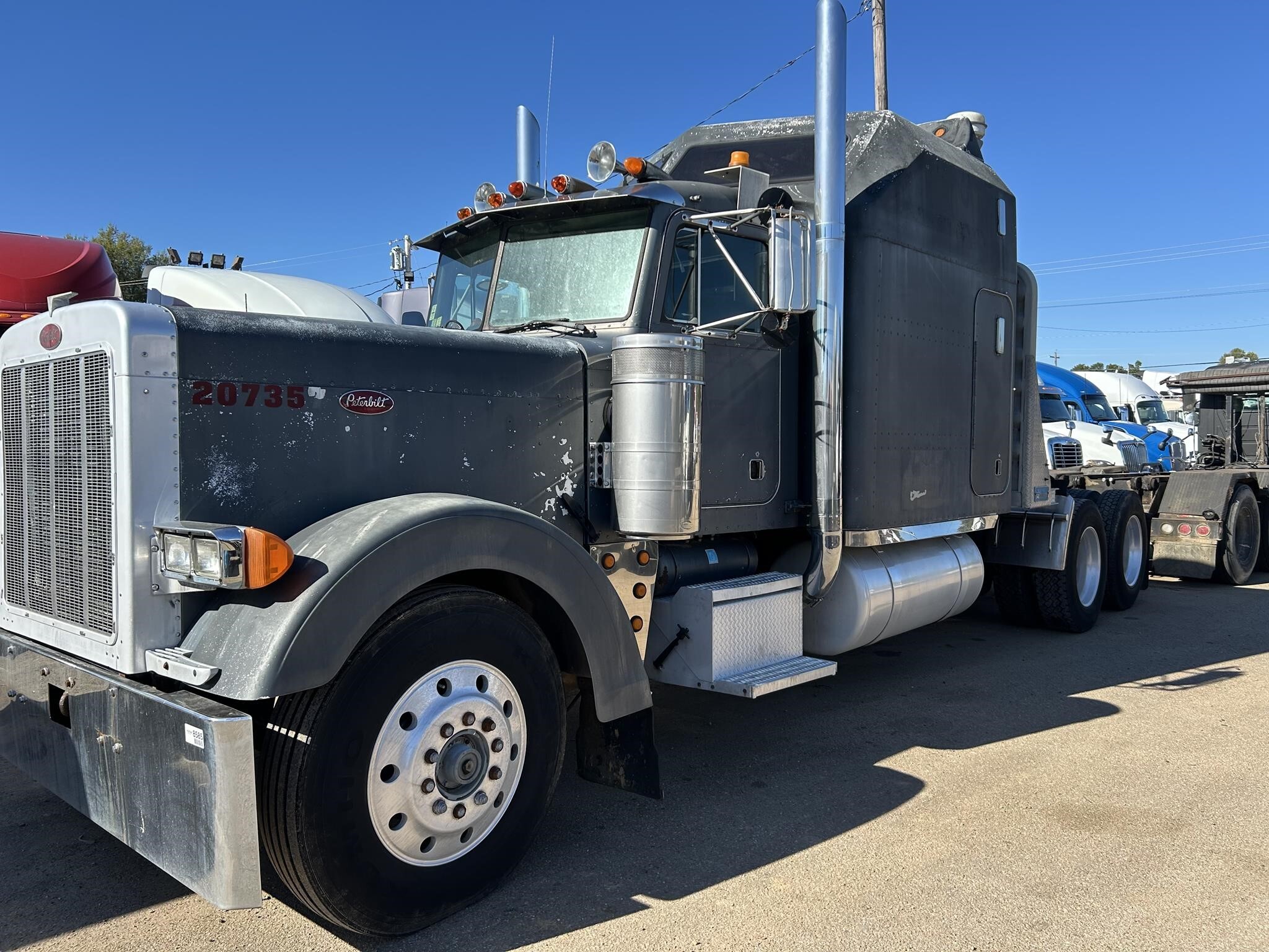1990 PETERBILT 379 in Covington, TN