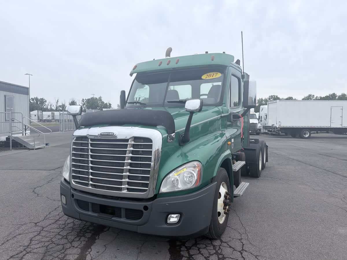 2017 FREIGHTLINER CASCADIA 125 in Hampton, VA