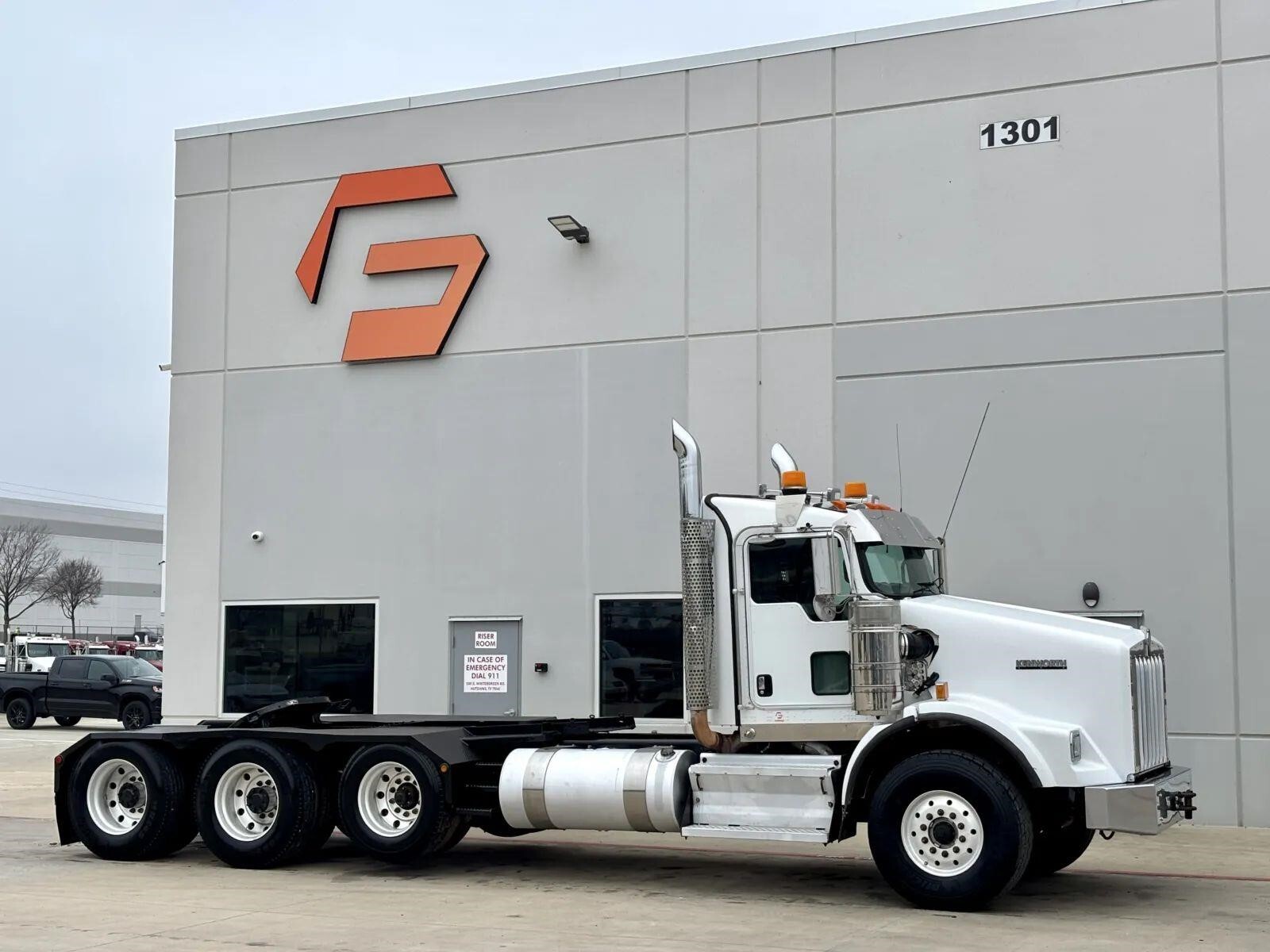 2009 KENWORTH T800 in Hutchins, TX