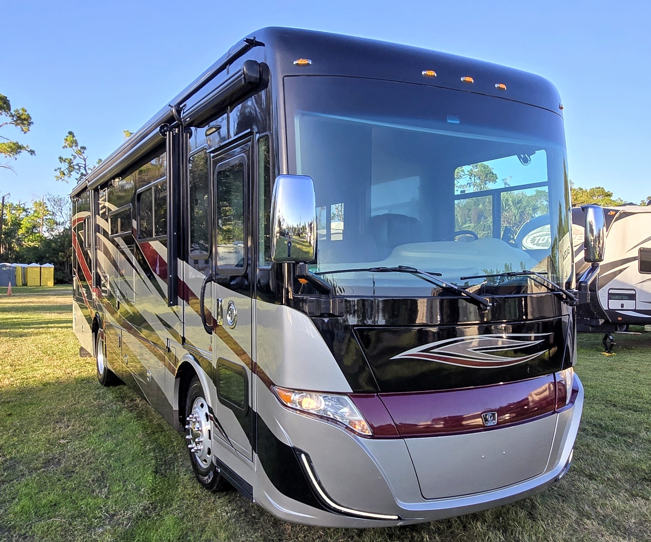 2019 Tiffin Motorhomes ALLEGRO RED 33 AA RV