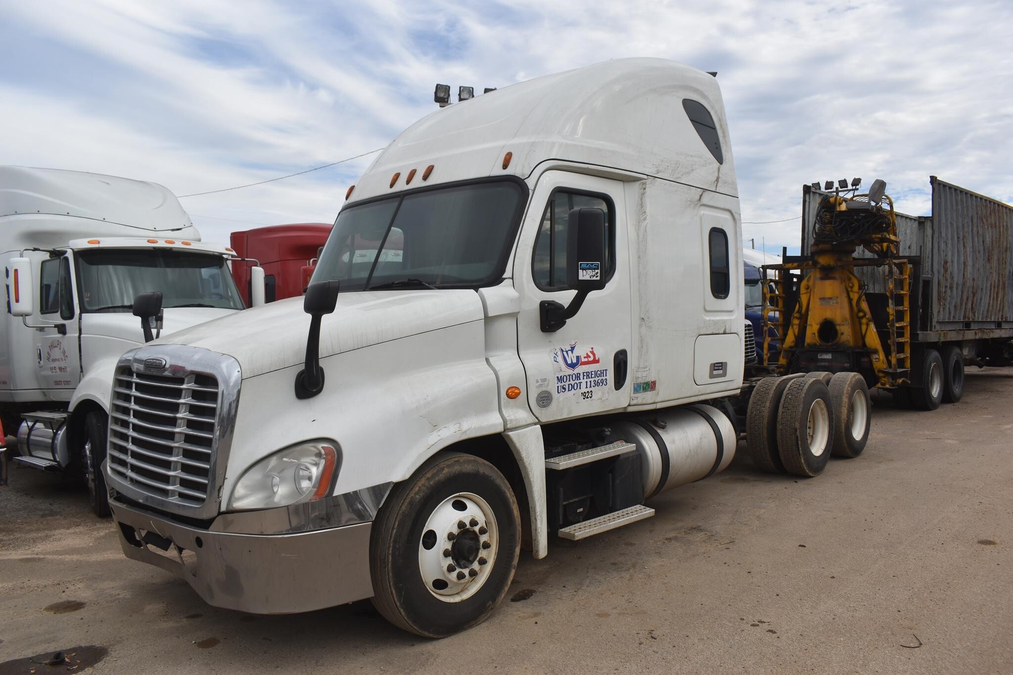 2016 FREIGHTLINER CASCADIA 125 in Covington, TN