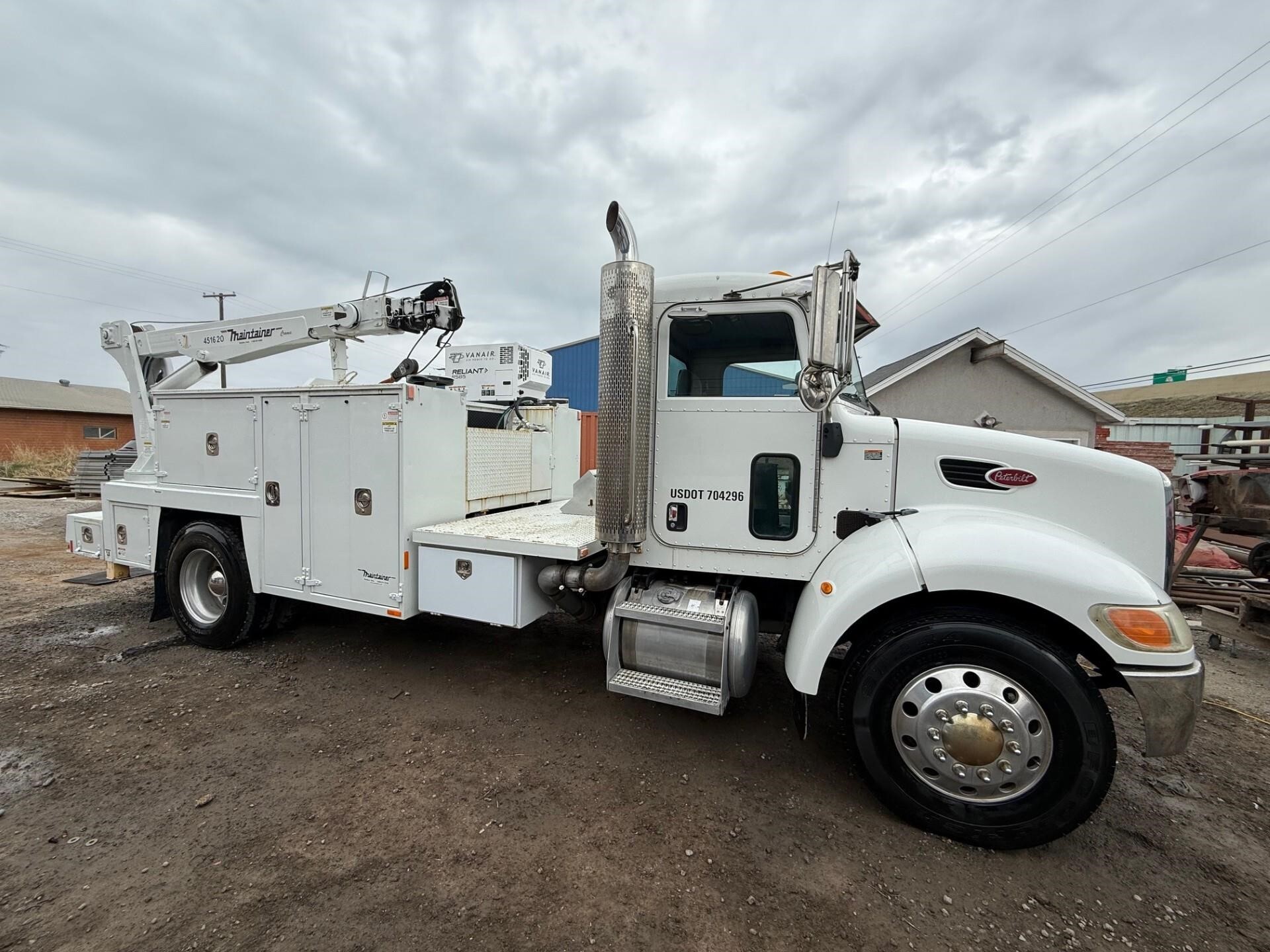 2009 PETERBILT 335 in Salt Lake City, UT