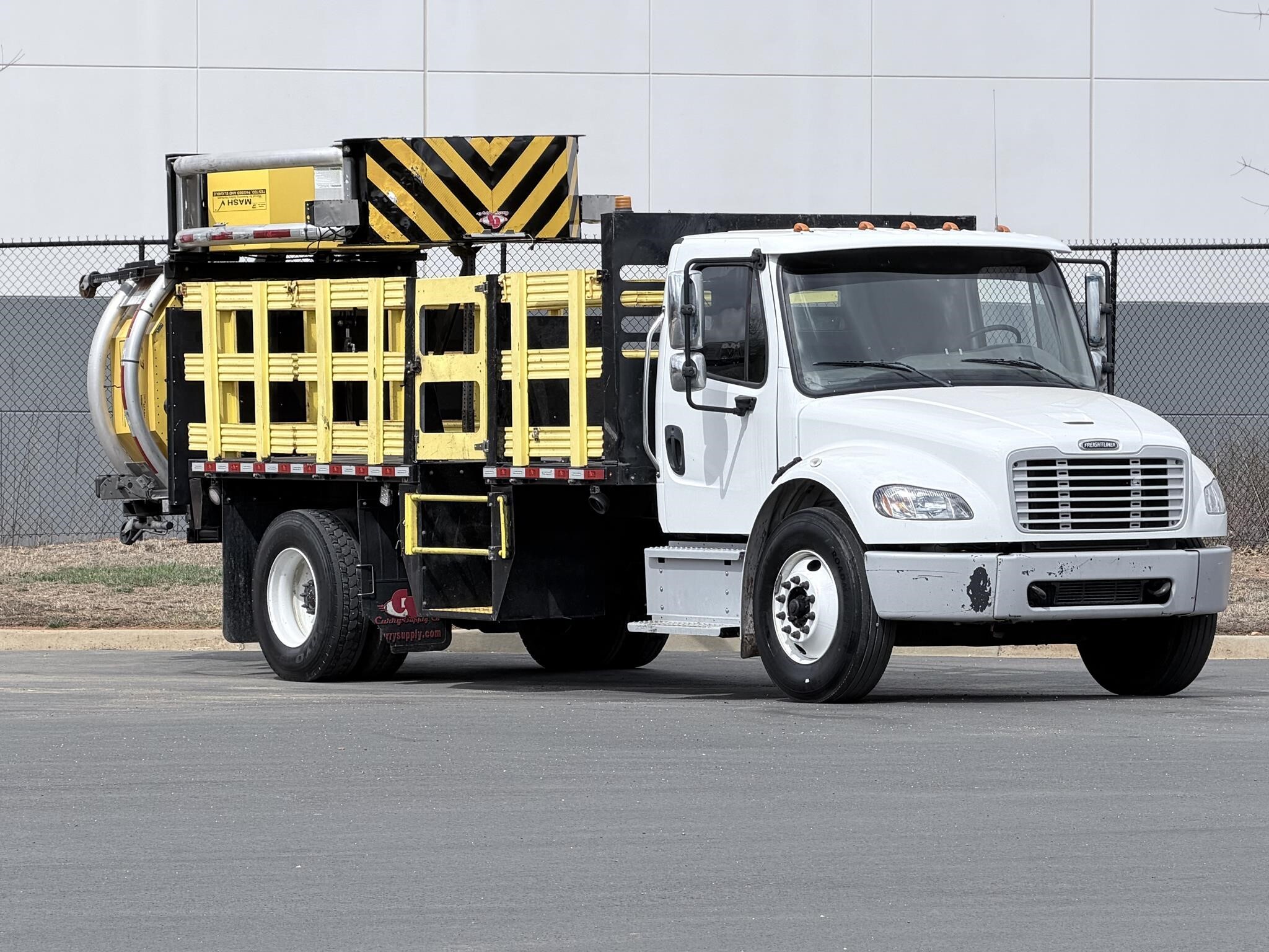 2021 FREIGHTLINER BUSINESS CLASS M2 106 in Cartersville, GA