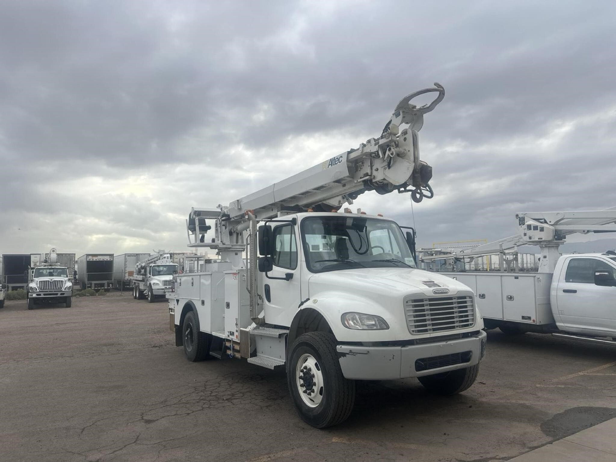 2019 FREIGHTLINER BUSINESS CLASS M2 106 in Phoenix, AZ