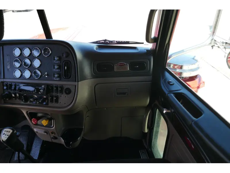 2020 PETERBILT 389