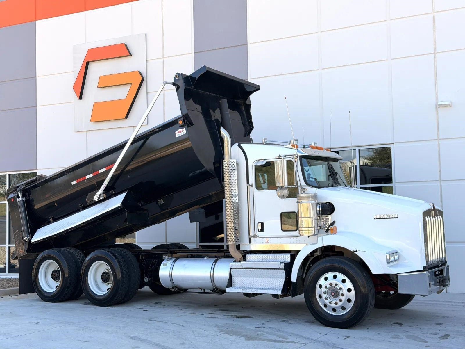 2019 KENWORTH T800 in Greer, SC