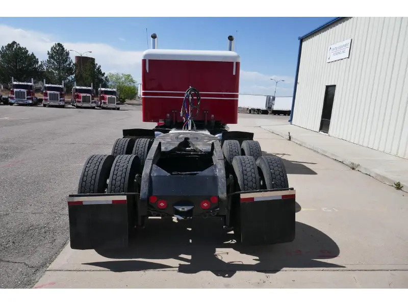 2021 PETERBILT 389