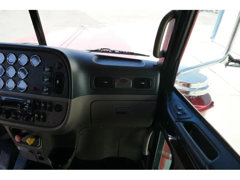 2021 PETERBILT 389