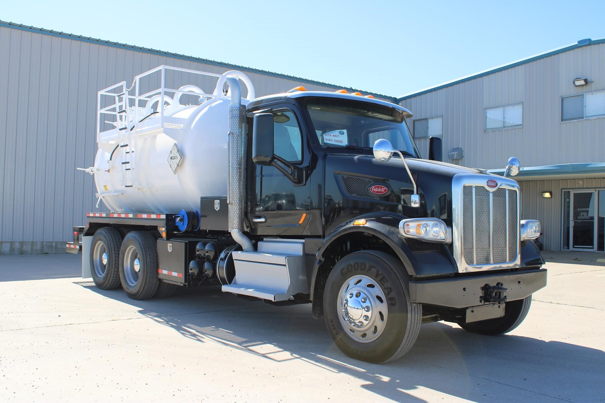 2019 PETERBILT 567 in Brookshire, TX