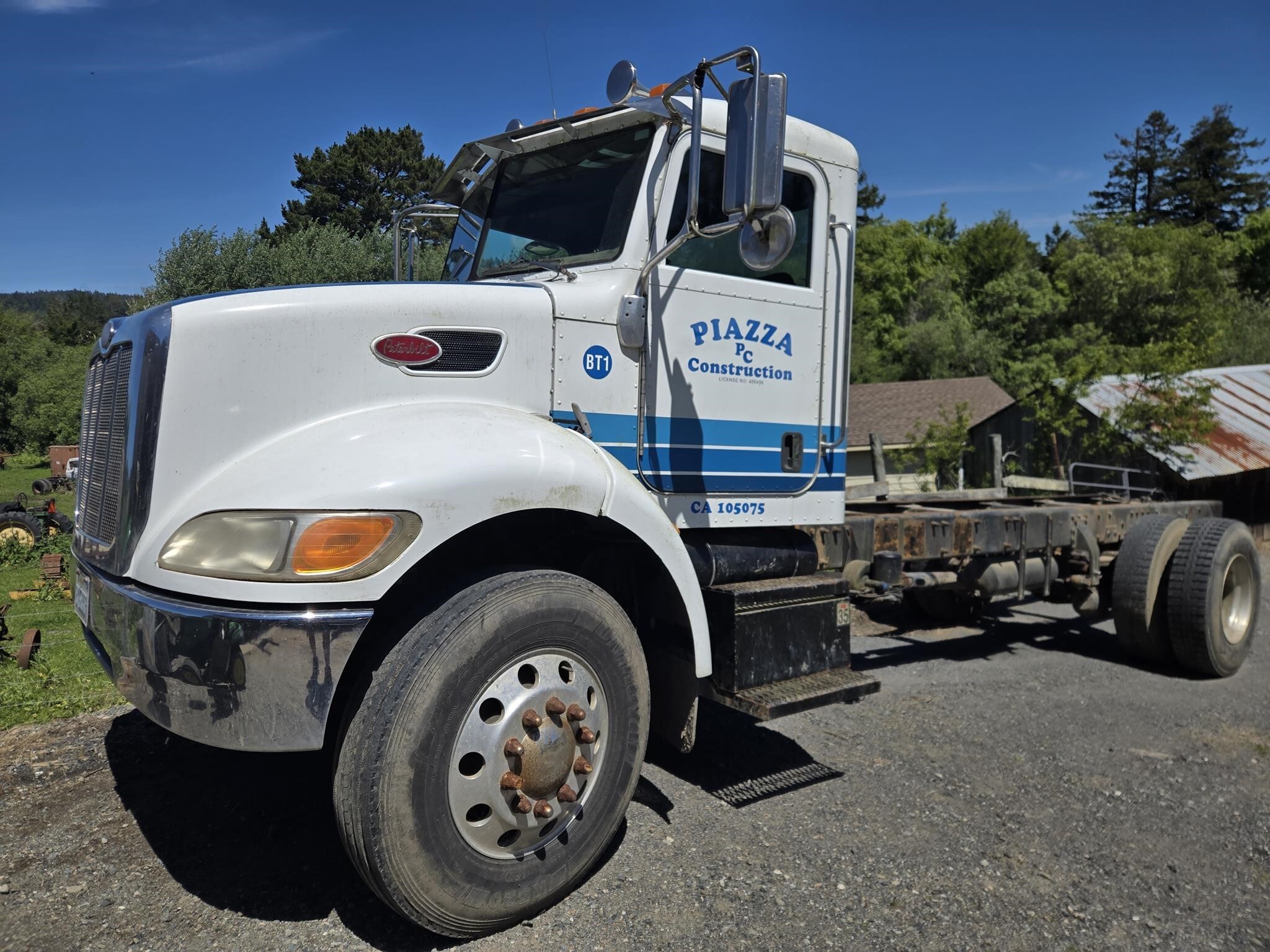 2007 PETERBILT 335 in Santa Rosa, CA