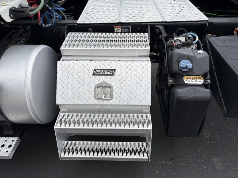 2015 FREIGHTLINER BUSINESS CLASS M2 106