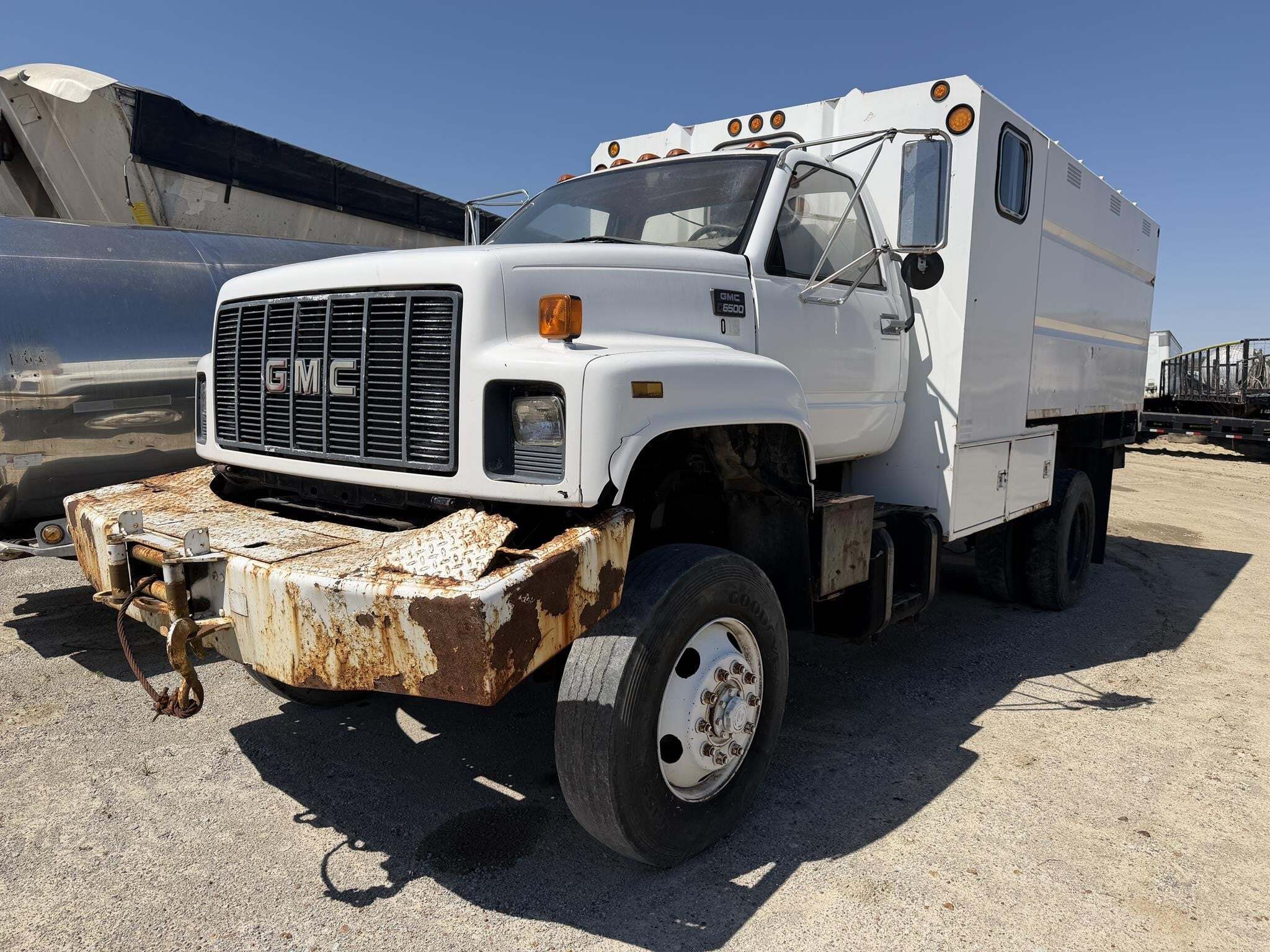 2002 GMC TOPKICK C6500 in Covington, TN