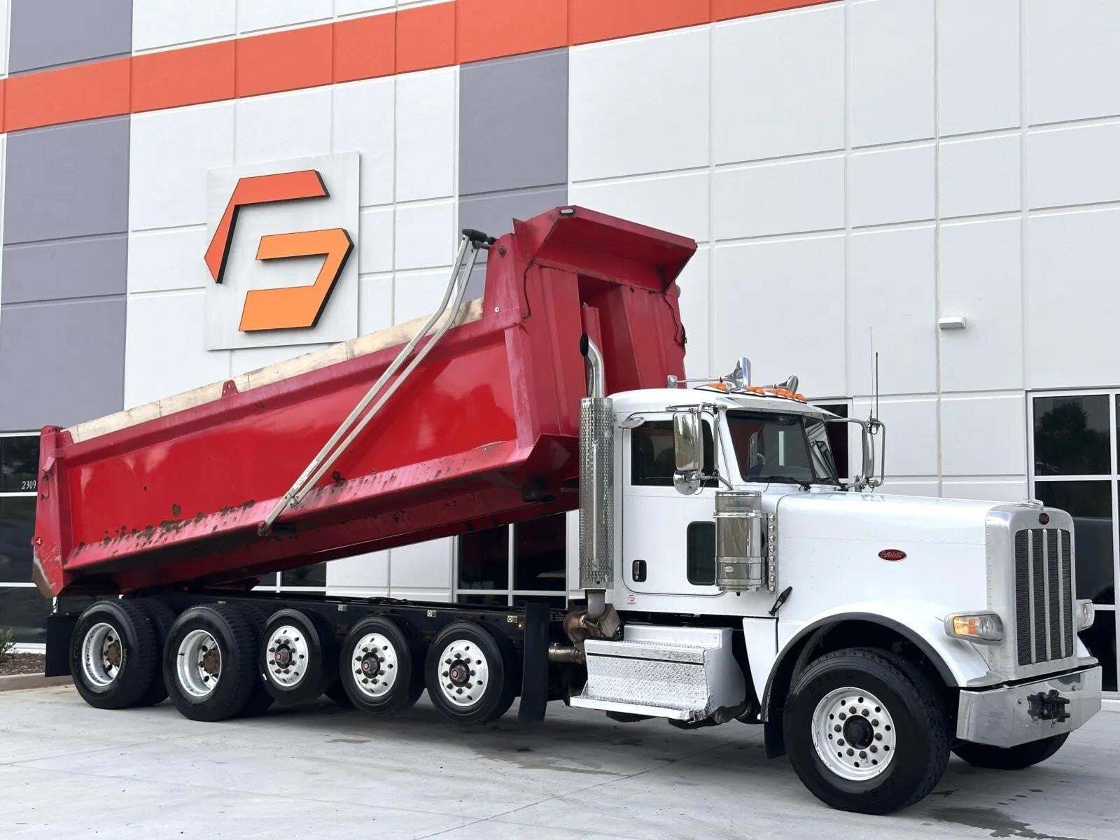 2021 PETERBILT 389 in Greer, SC
