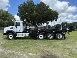 2013 MACK GRANITE GU813