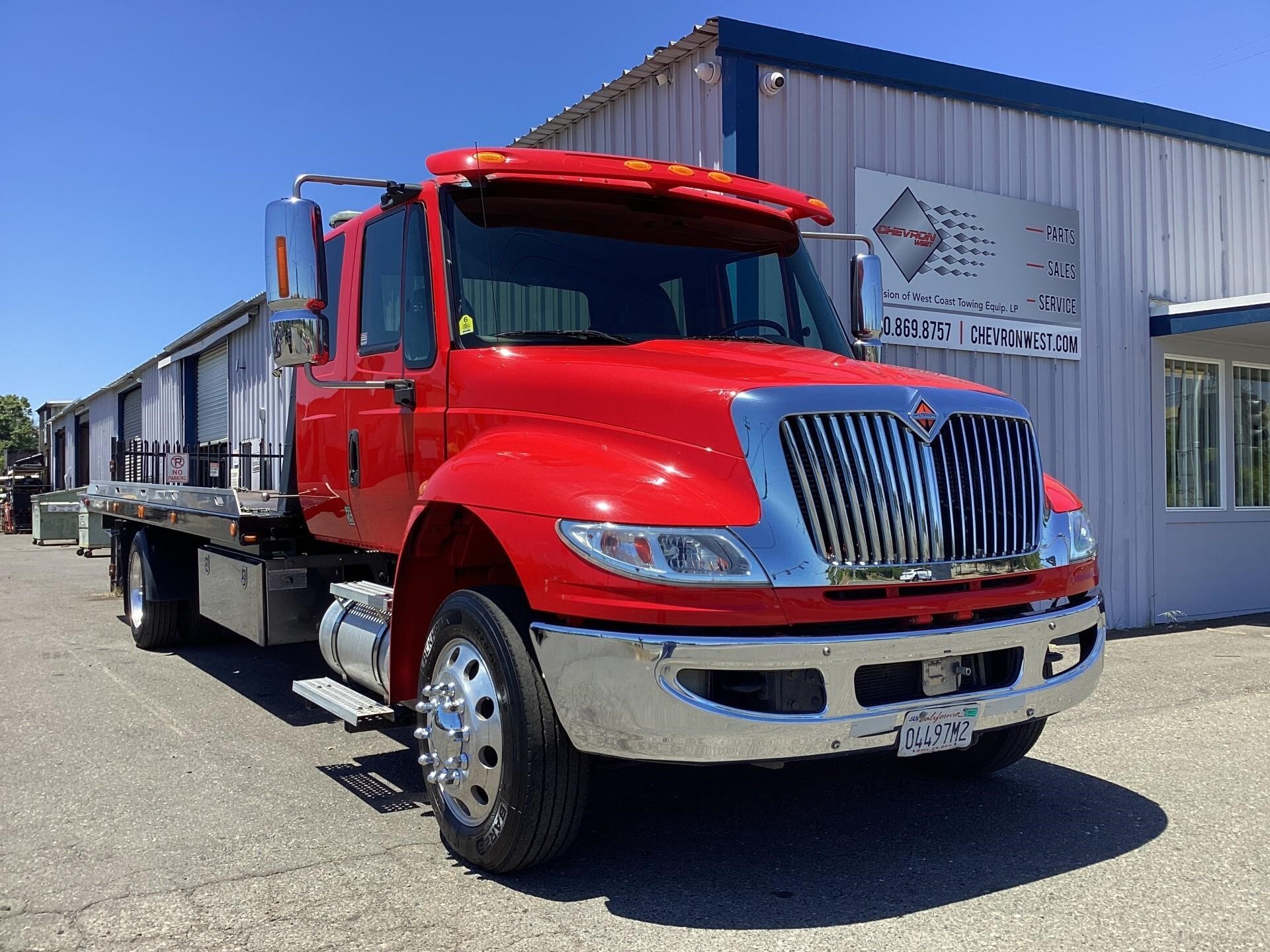 2018 INTERNATIONAL DURASTAR 4300 in Sacramento, CA