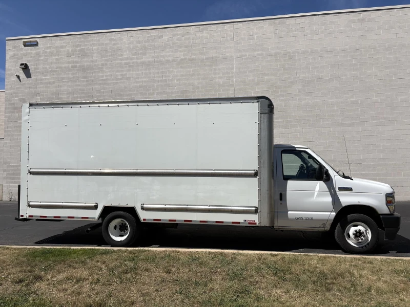 2022 FORD ECONOLINE
