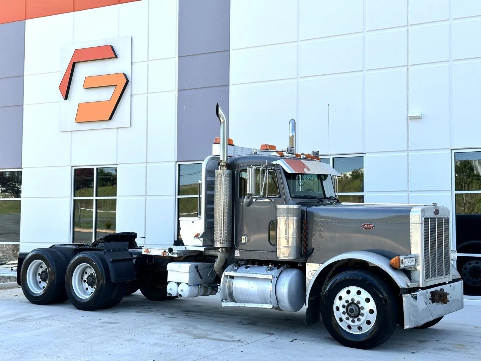 2005 PETERBILT 379 in Greer, SC
