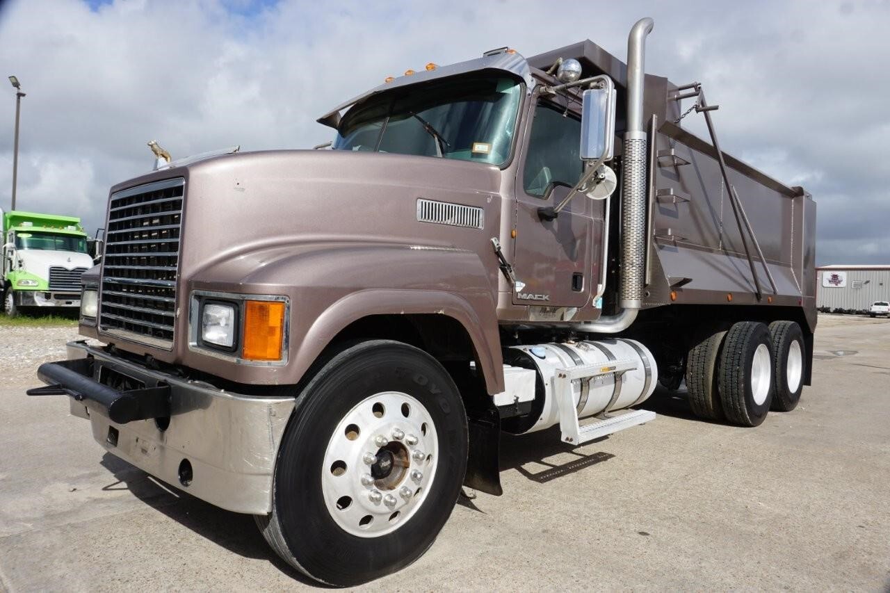 2014 MACK 600 in Houston, TX