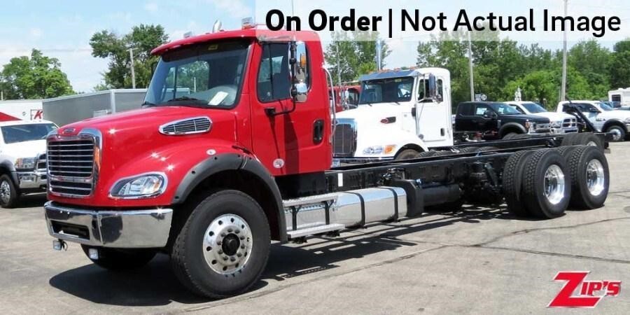 2027 FREIGHTLINER BUSINESS CLASS M2 106 in New Hampton, IA