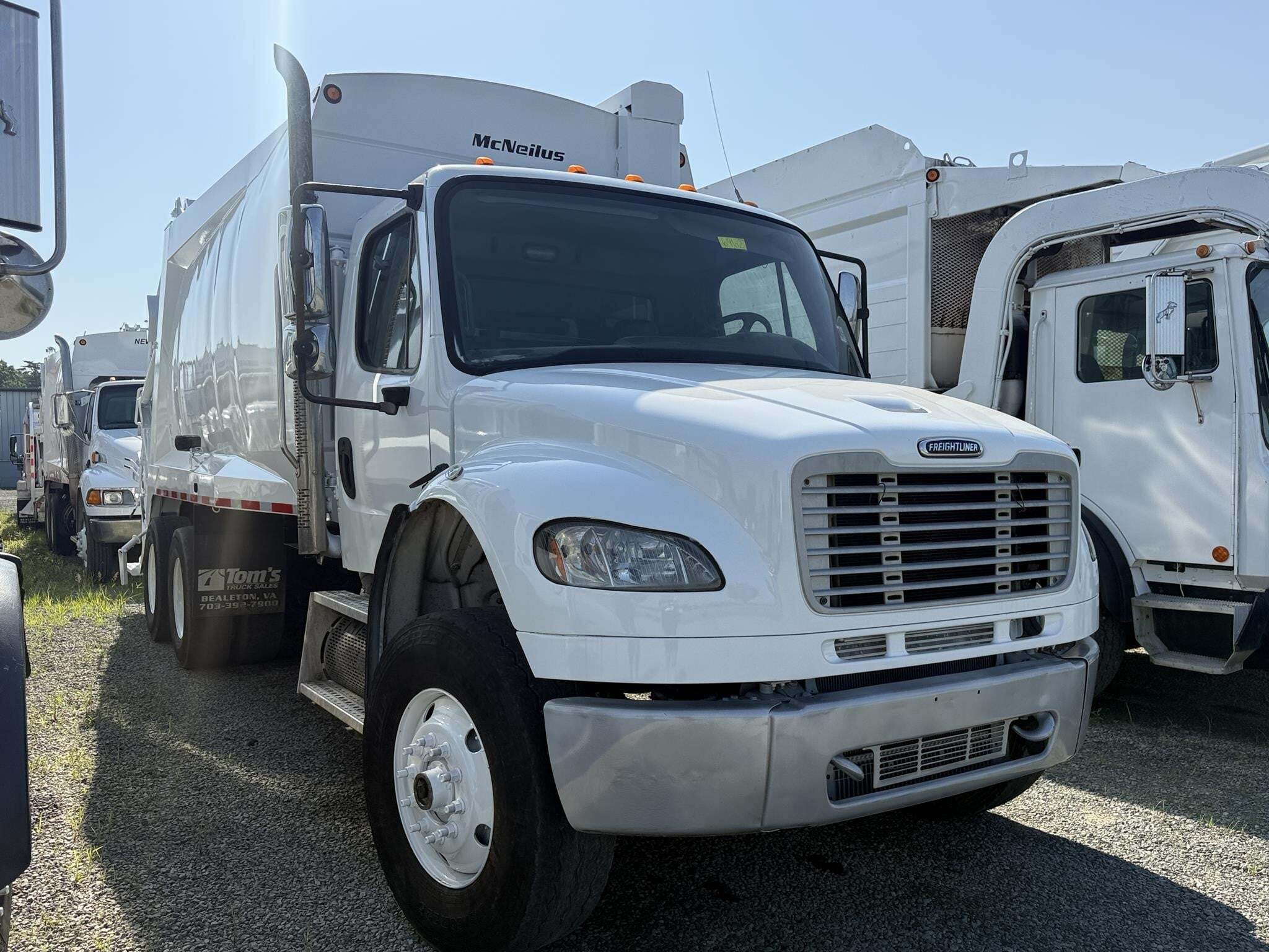 2009 FREIGHTLINER BUSINESS CLASS M2 106 in Bealeton, VA