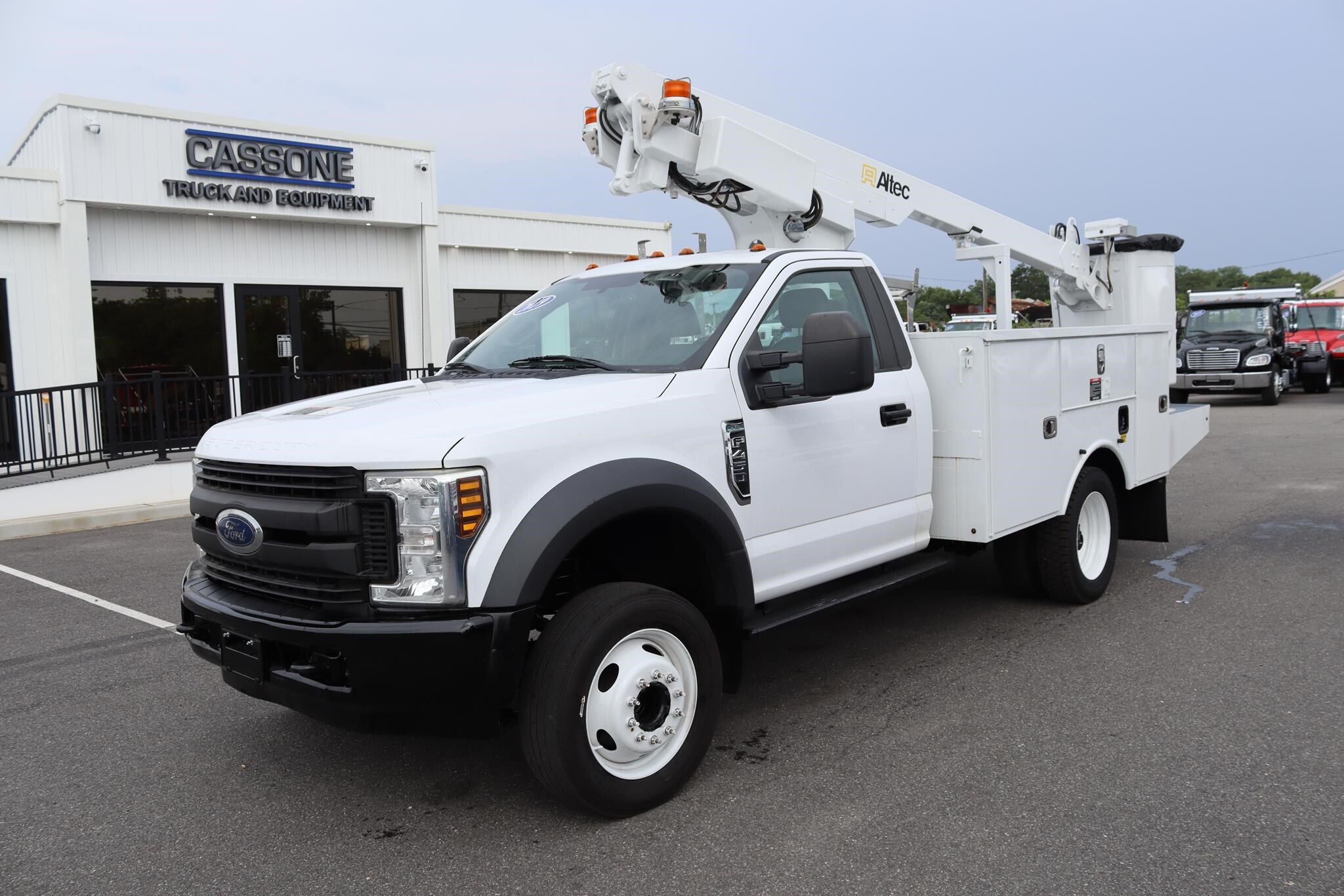 2019 FORD F450 in Ronkonkoma, NY
