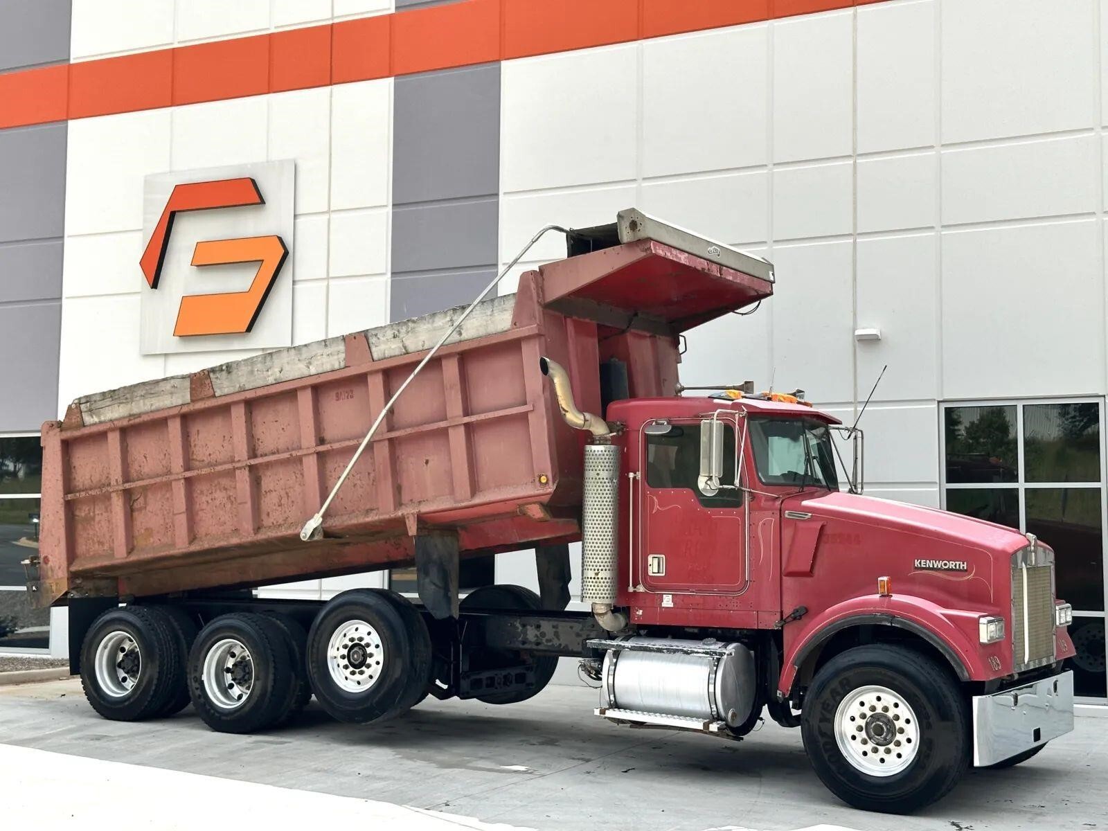 2000 KENWORTH W900 in Greer, SC