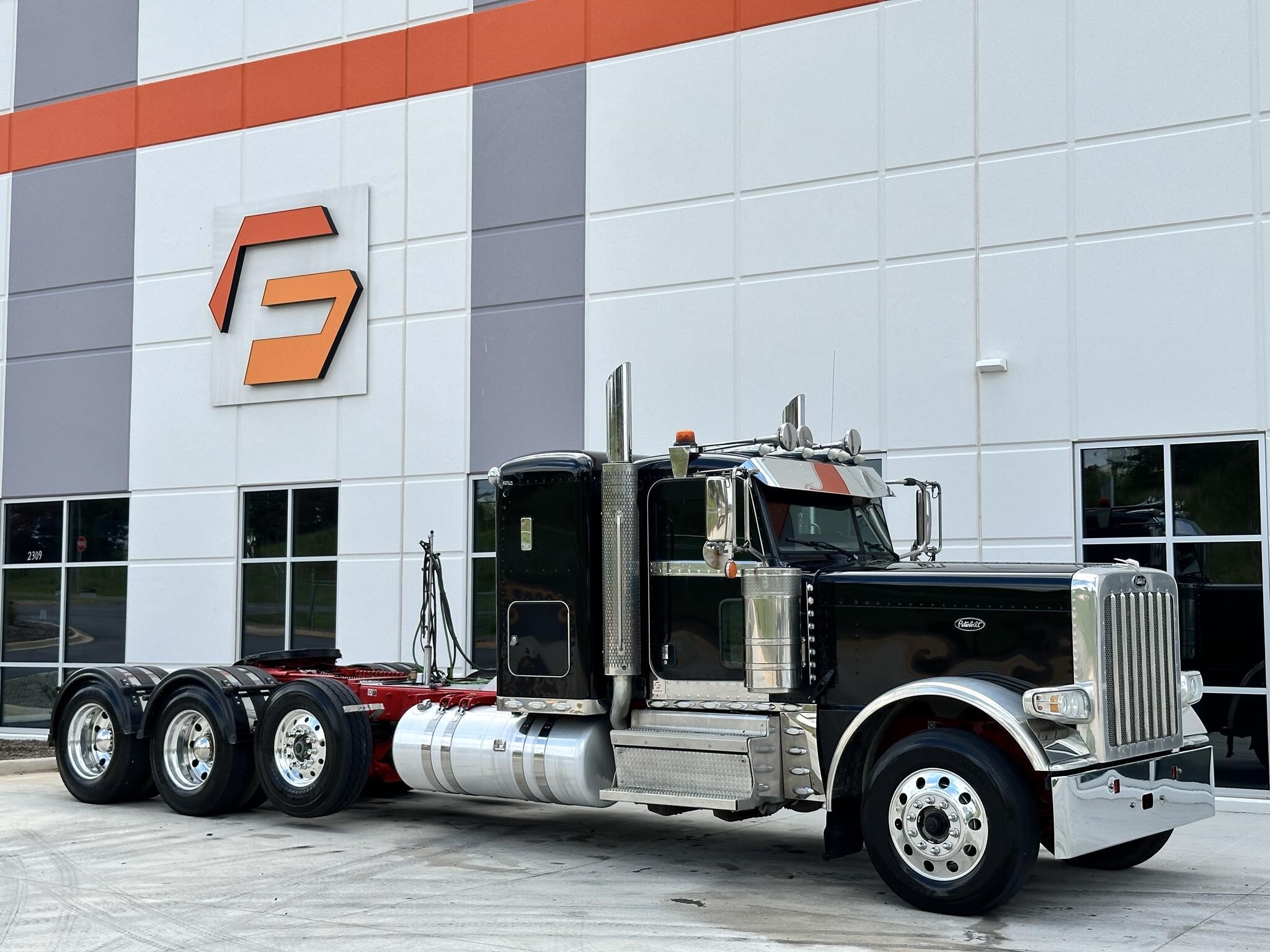 2020 PETERBILT 389 in Greer, SC