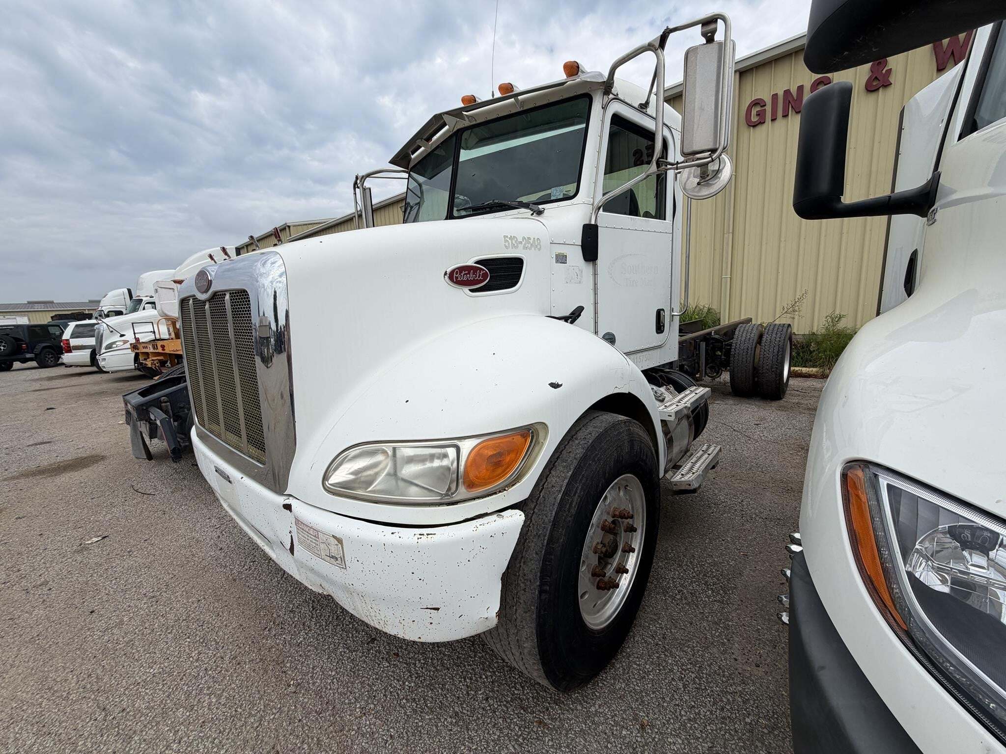 2013 PETERBILT 337 in Covington, TN