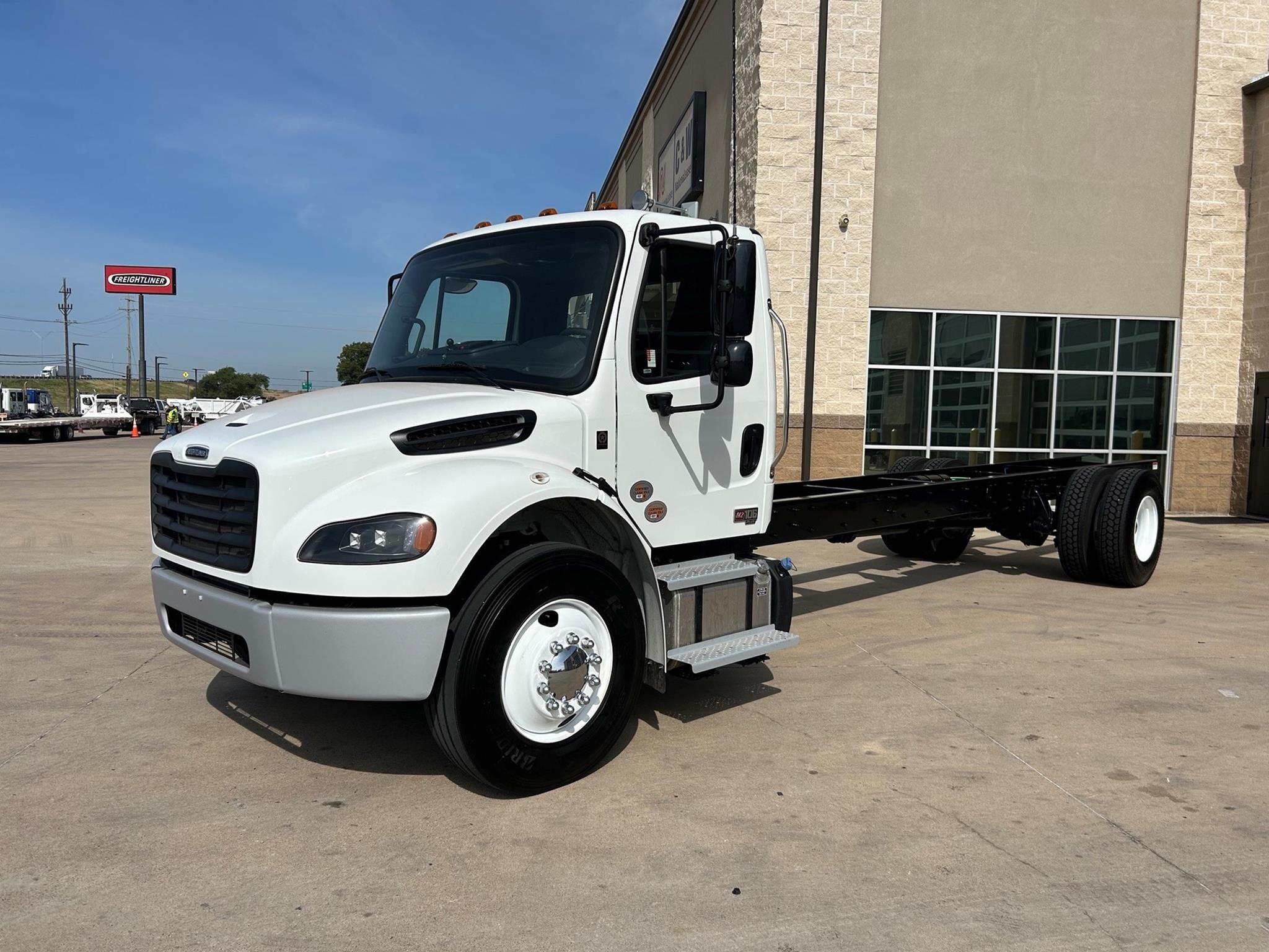 2027 FREIGHTLINER BUSINESS CLASS M2 106 in Abilene, TX