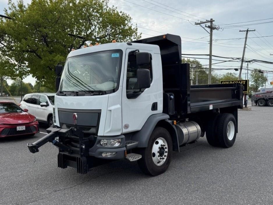 2024 KENWORTH K370 in Hicksville, NY