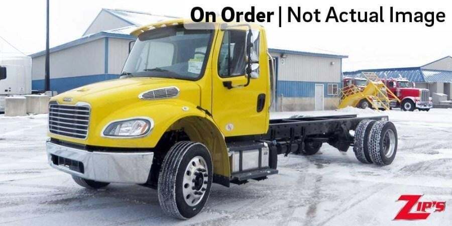 2027 FREIGHTLINER BUSINESS CLASS M2 106 in New Hampton, IA