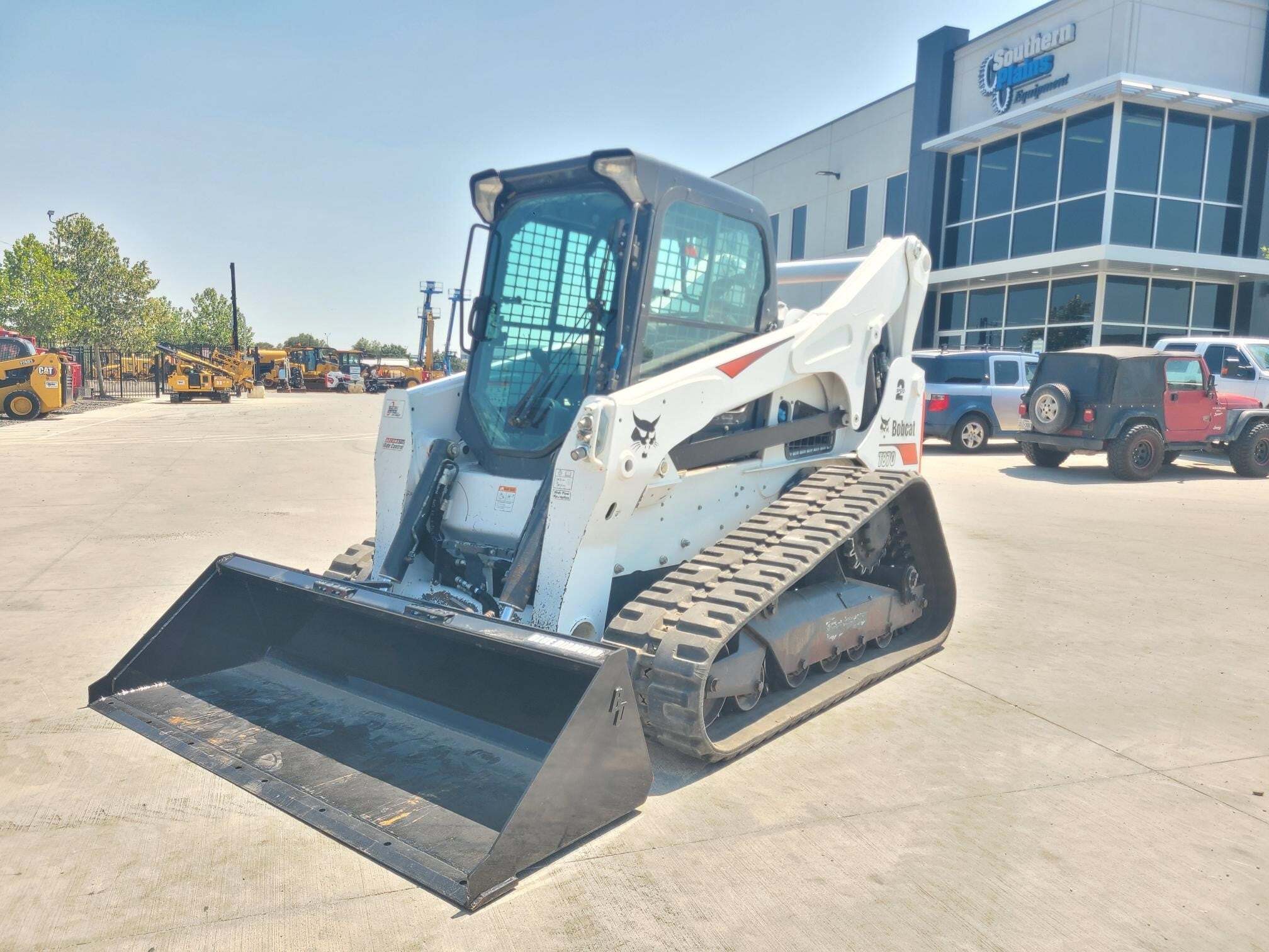 2022 BOBCAT T870 in San Antonio, TX
