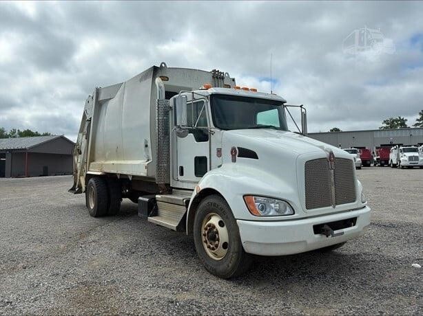 2020 KENWORTH T370 in Chatham, VA