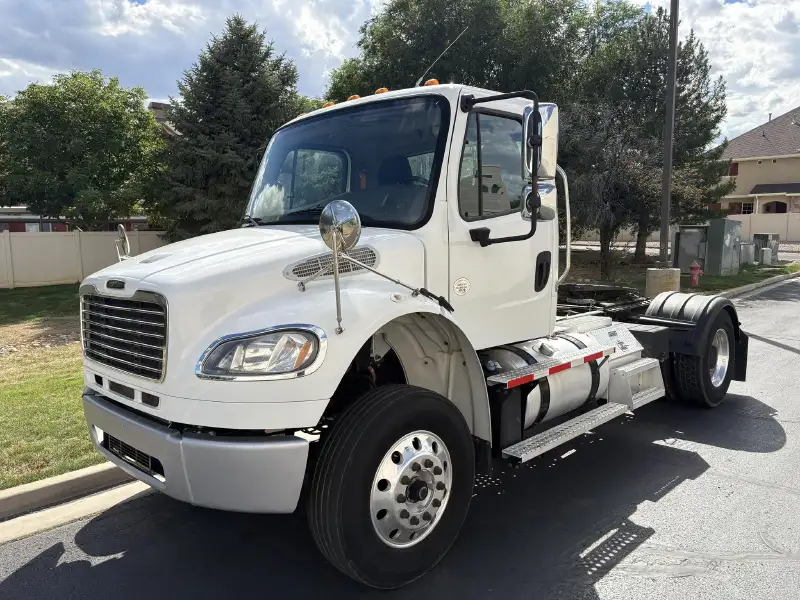 2020 FREIGHTLINER BUSINESS CLASS M2 106