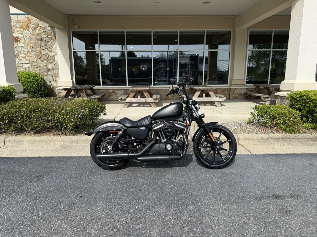 2021 Harley-Davidson Iron 883 IRON in Rocky Mount, NC