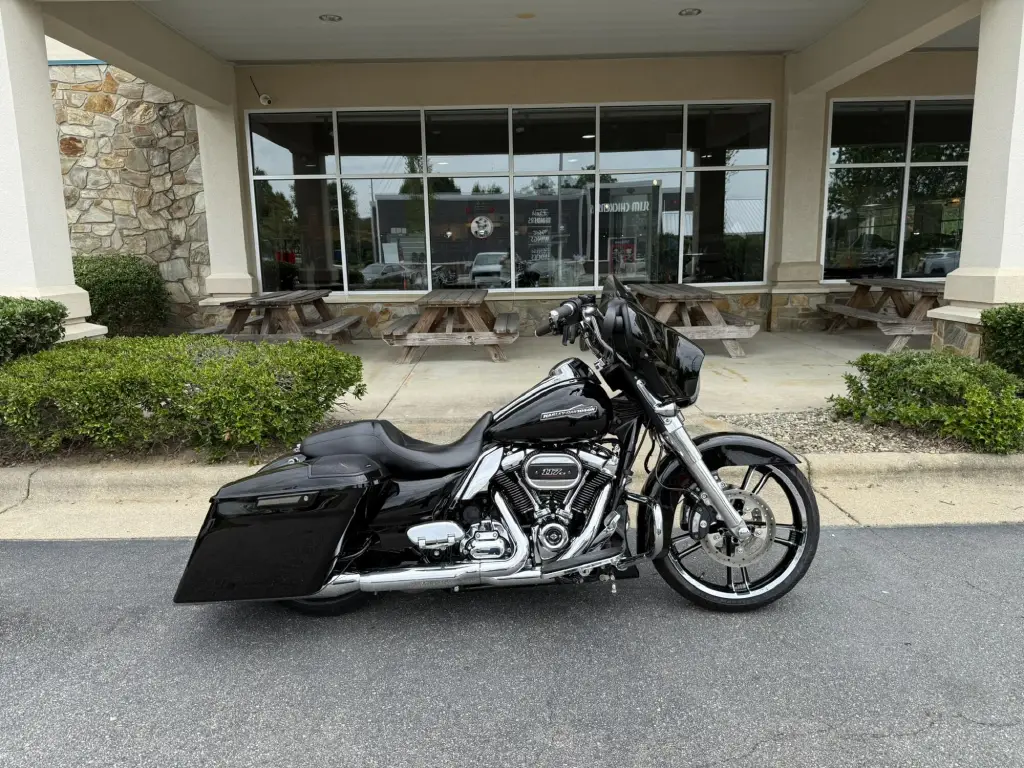 2021 Harley-Davidson Street Glide