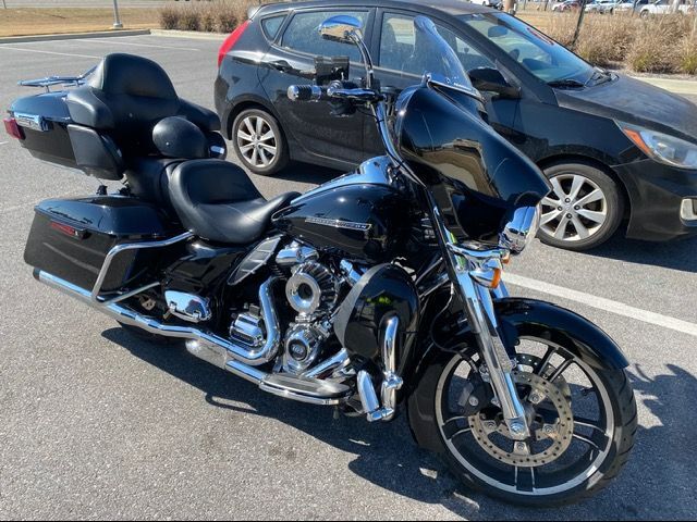 2017 Harley-Davidson STREET GLIDE FLHXS FLHXS in Pensacola, FL