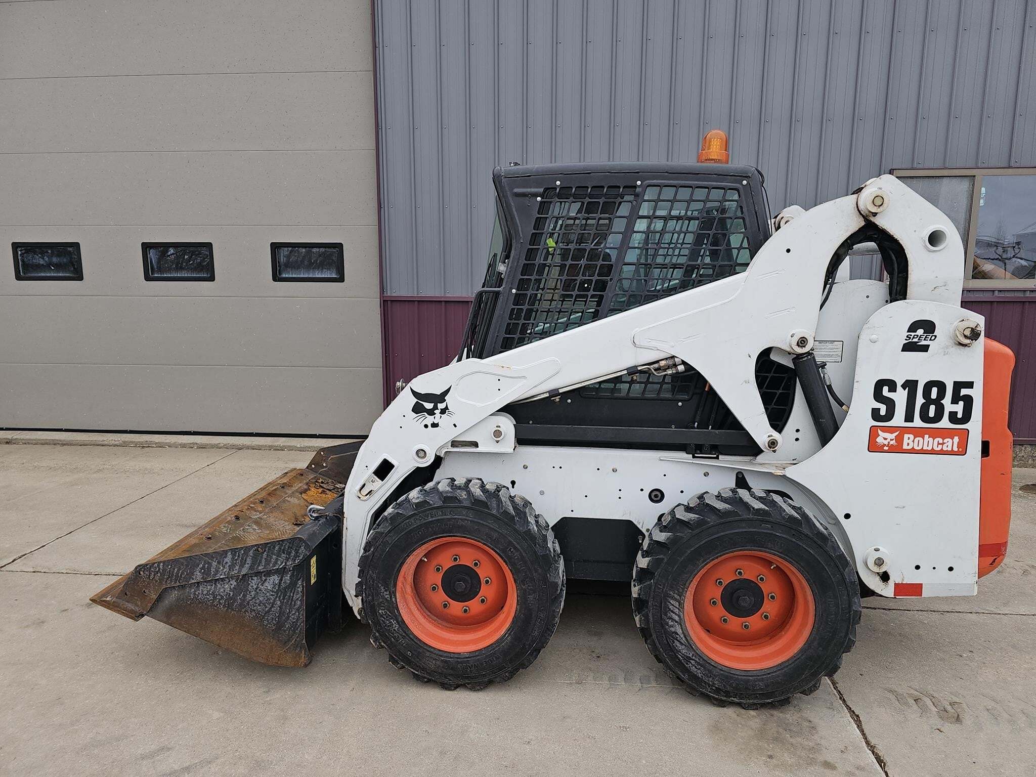 2011 BOBCAT S185 in Caledonia, MN