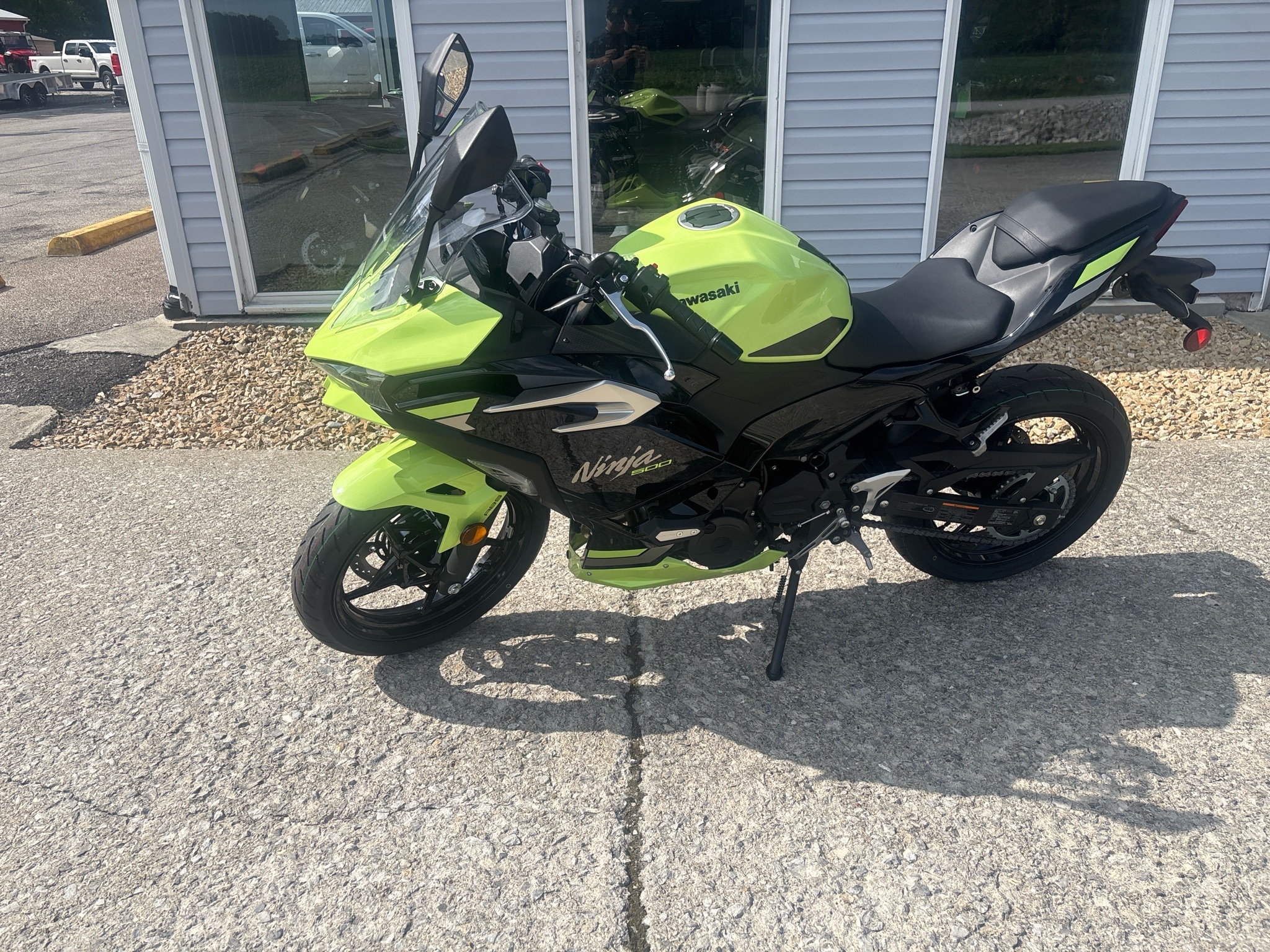 2026 Kawasaki Ninja® 500 SE ABS SE ABS in Versailles, IN