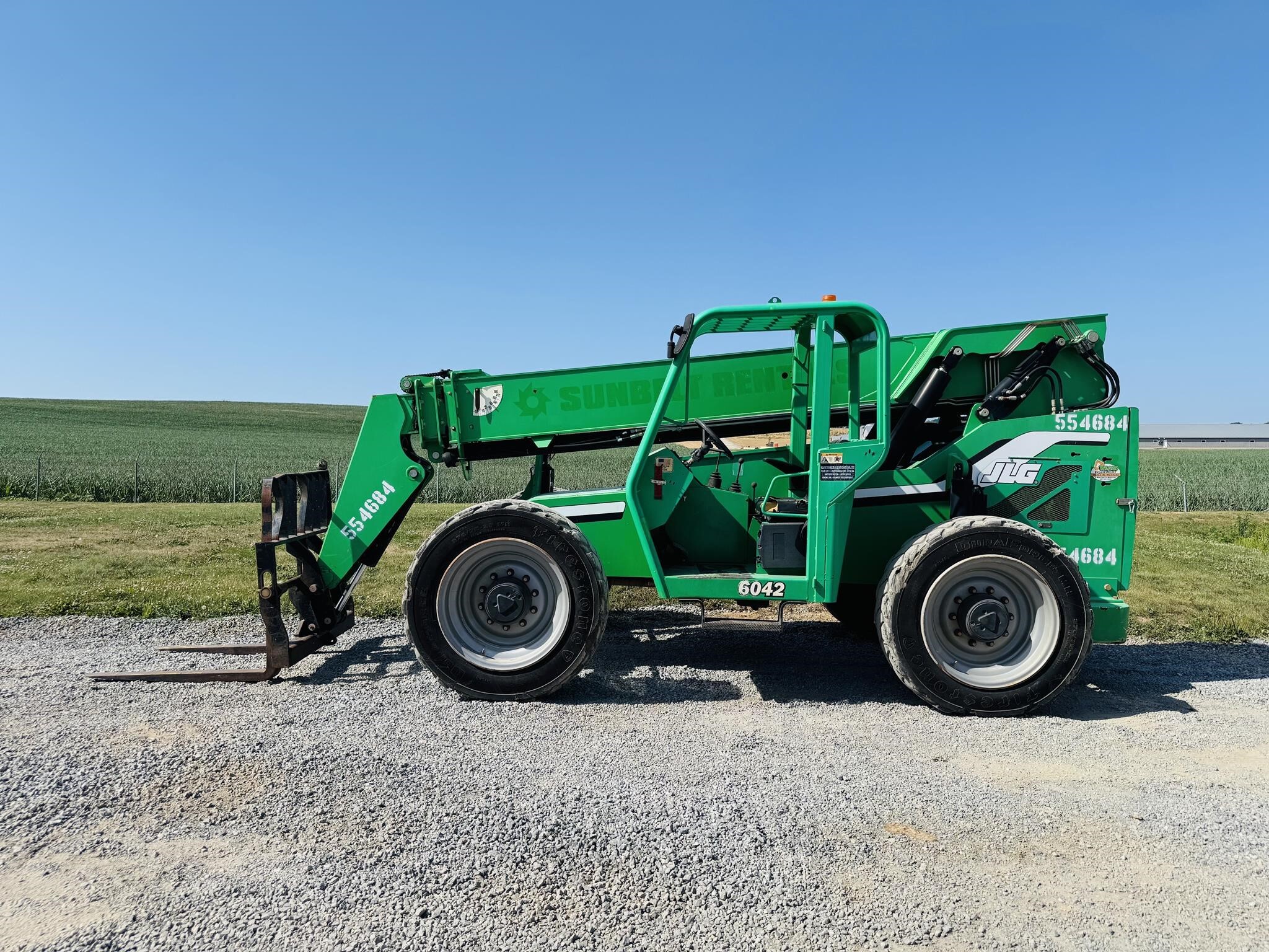 2013 SKY TRAK 6042 in Womelsdorf, PA