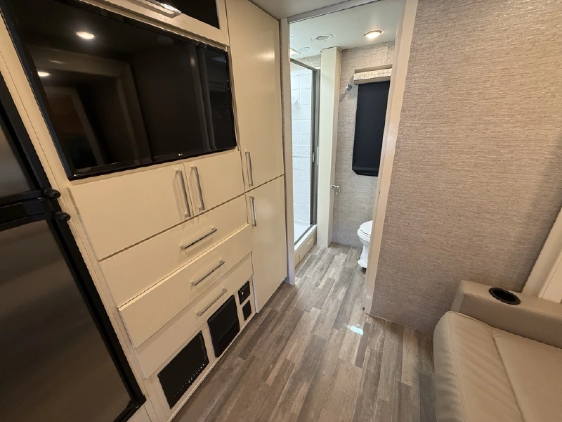 2020 TIFFIN MOTORHOMES WAYFARER 25 RW