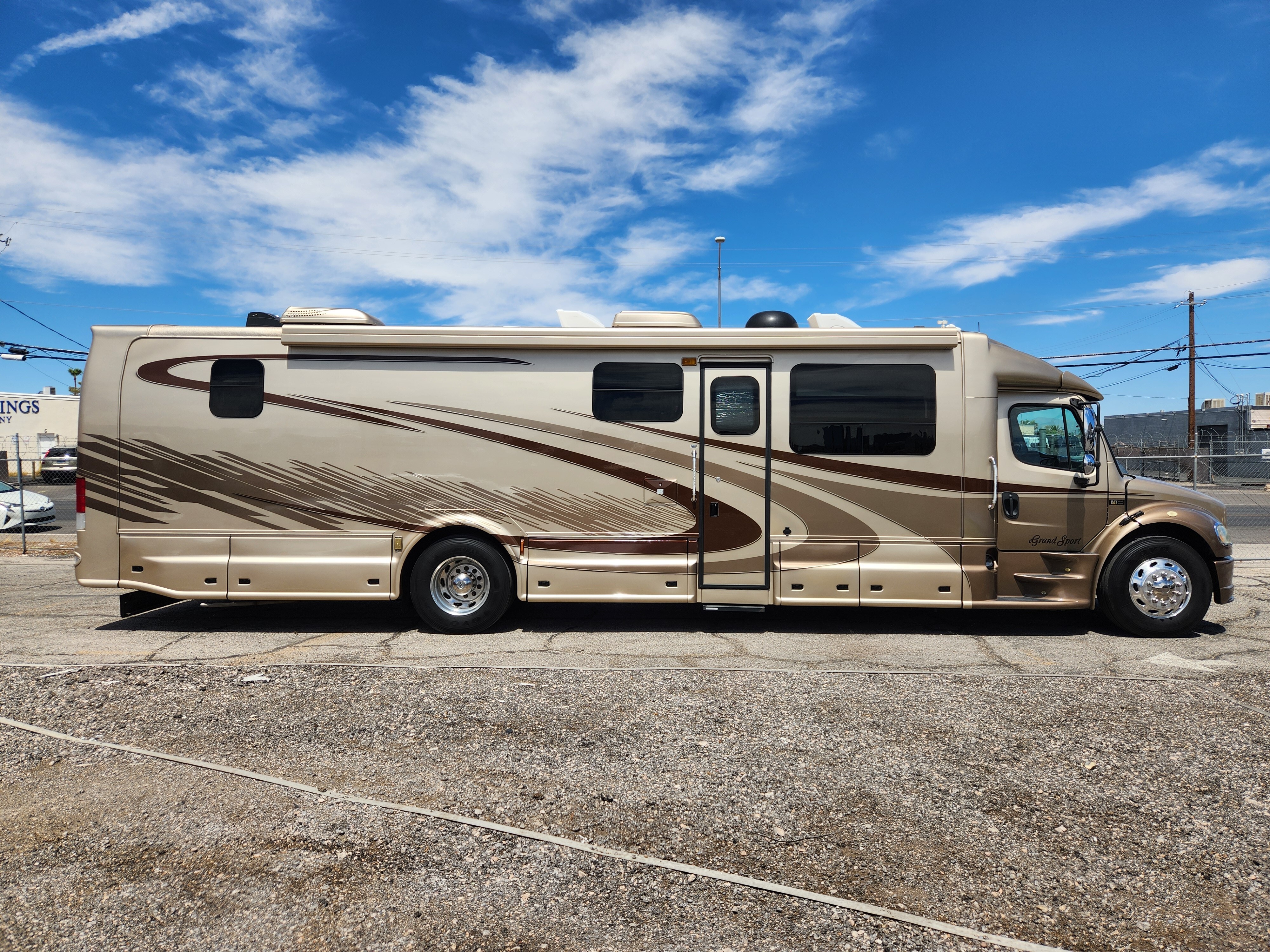 2007 Dynamax Corp GRAND SPORT GT 380XL in las vegas NV