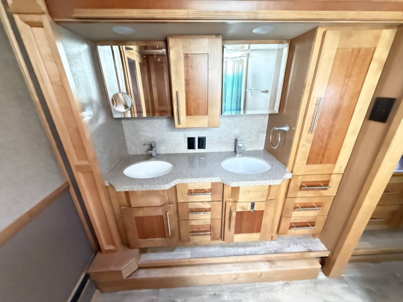 A photo of this 2018 Vanleigh VILANO 370 GB