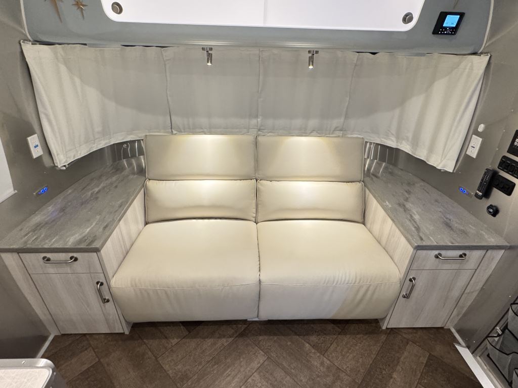 2024 Airstream INTERNATIONAL 30RB TWIN RV