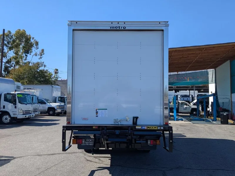2026 ISUZU NRR