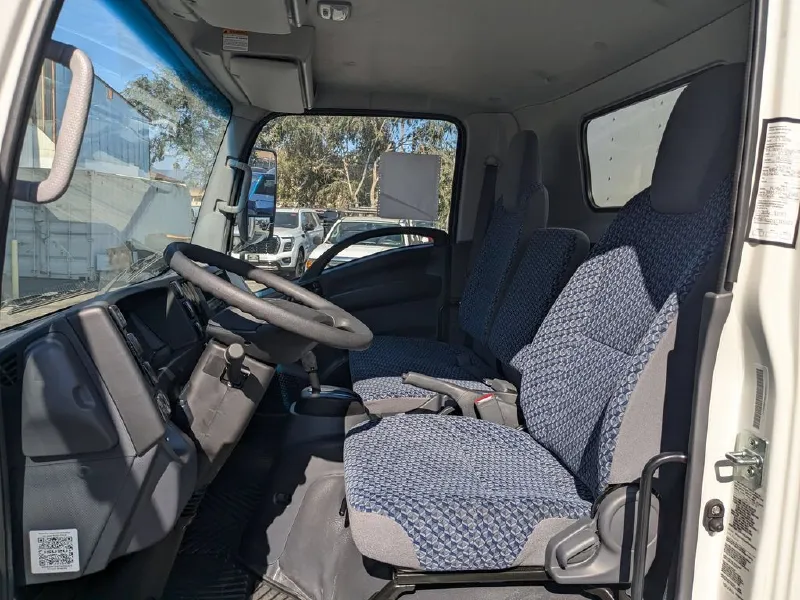 2026 ISUZU NRR