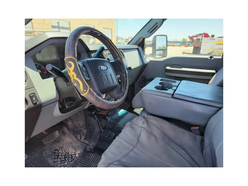 2013 FORD F550