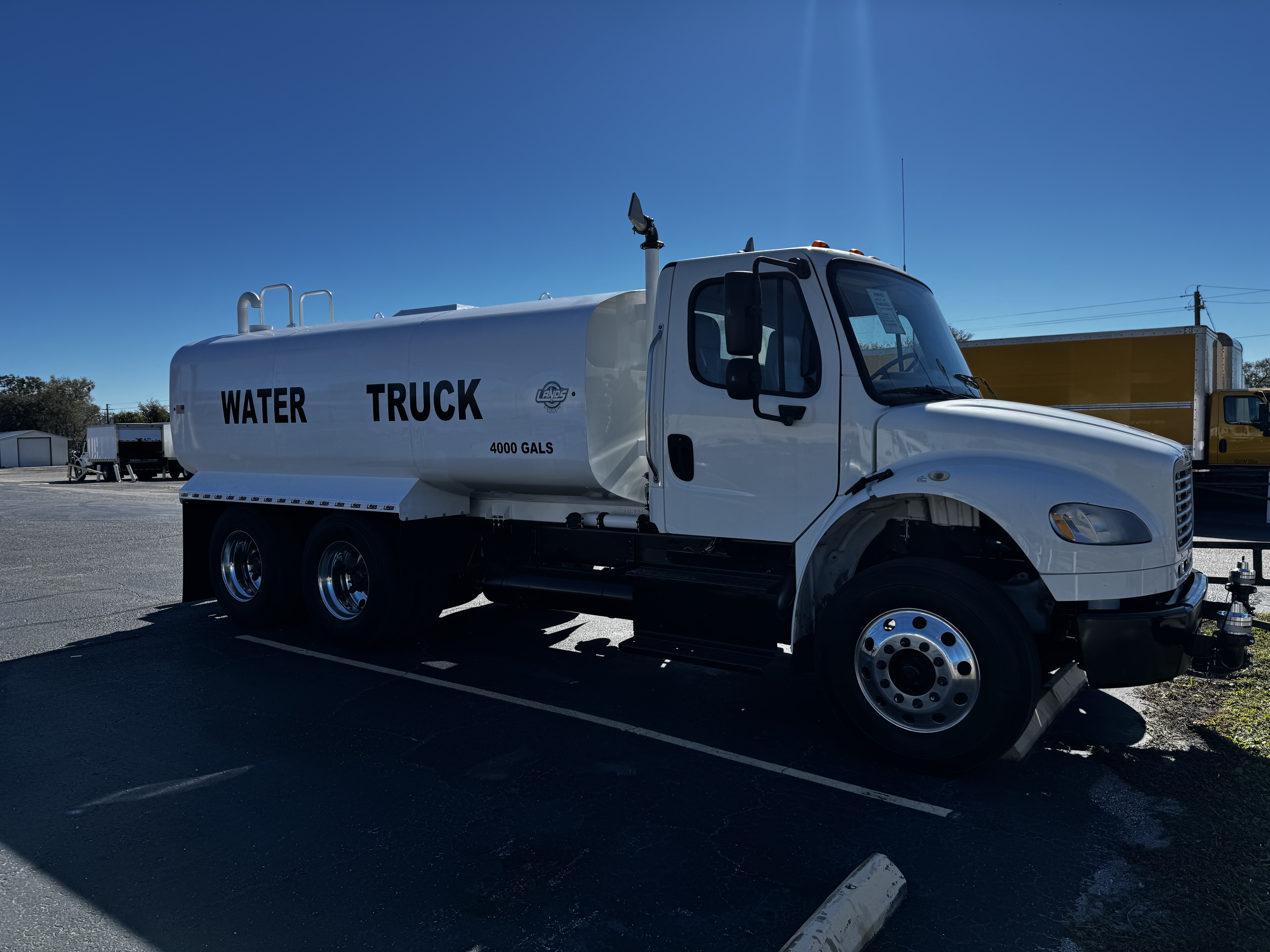 2022 FREIGHTLINER BUSINESS CLASS M2 106 in Plant City, FL
