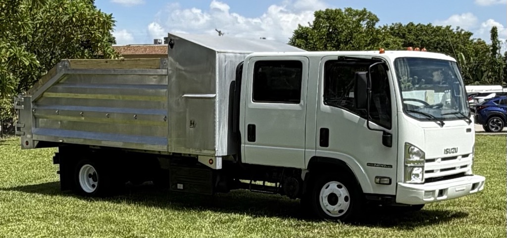 2013 ISUZU NPR HD in Hollywood, FL